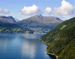 Geiranger village by Marte Kopperud - VisitNorway